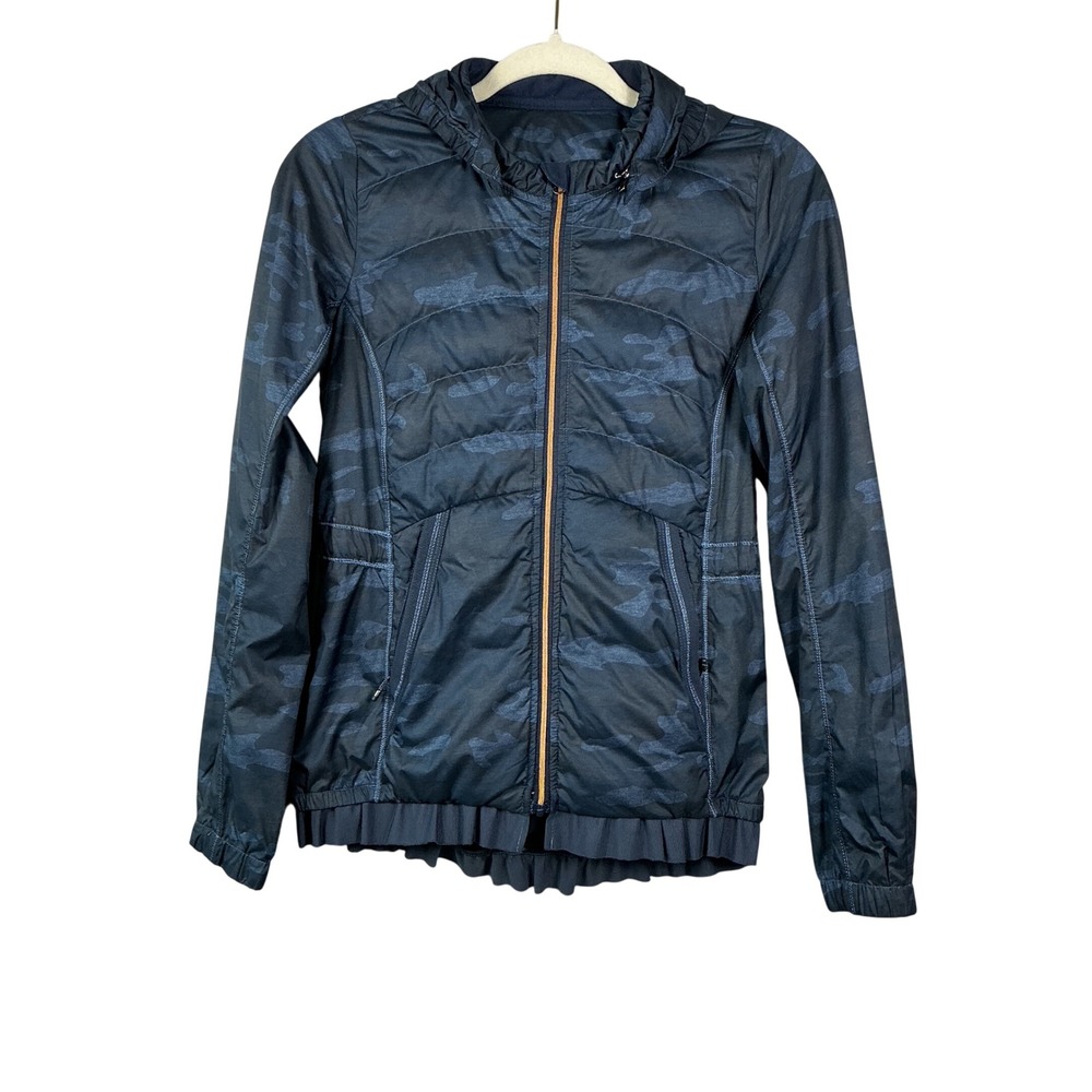 Lululemon The Spring Fling Puffy Windbreaker Jacket Navy Blue Camo Hooded Size 4